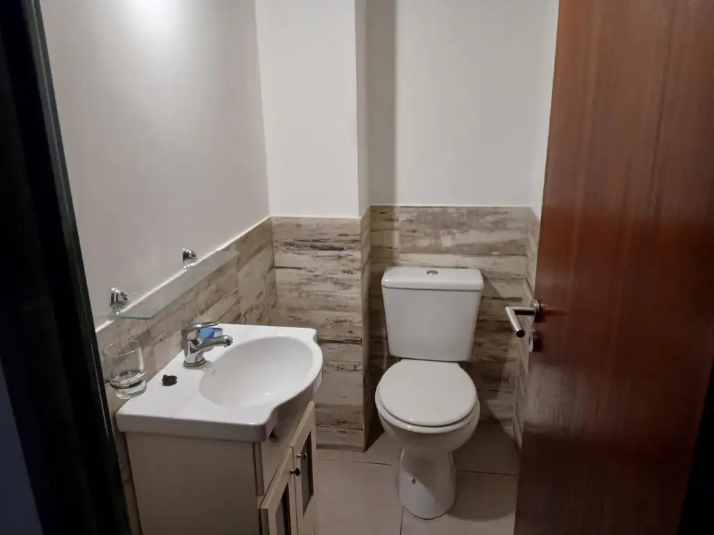 Foto de Tipo casa, 3 ambientes al frente, c/quincho y terraza propia, imagen 5