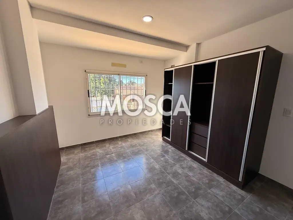 Foto de Monoambiente en alquiler Moreno centro, imagen 4
