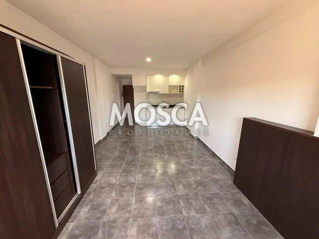 Foto de Monoambiente en alquiler Moreno centro, imagen 5