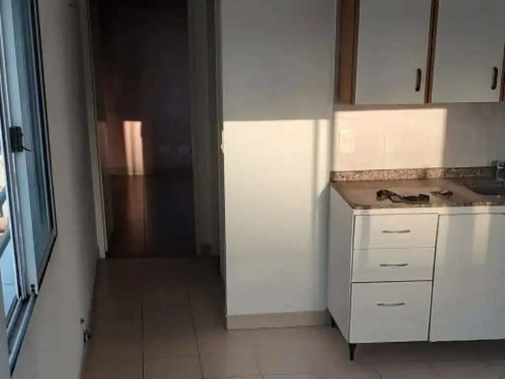 Foto de alquilo 2 ambientes 2do x escalera, imagen 5