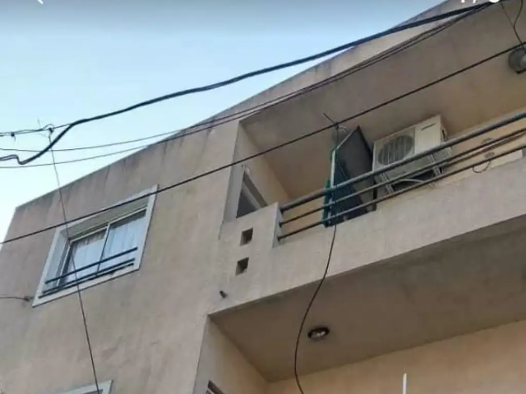 Foto de alquilo 2 ambientes 2do x escalera, imagen 2