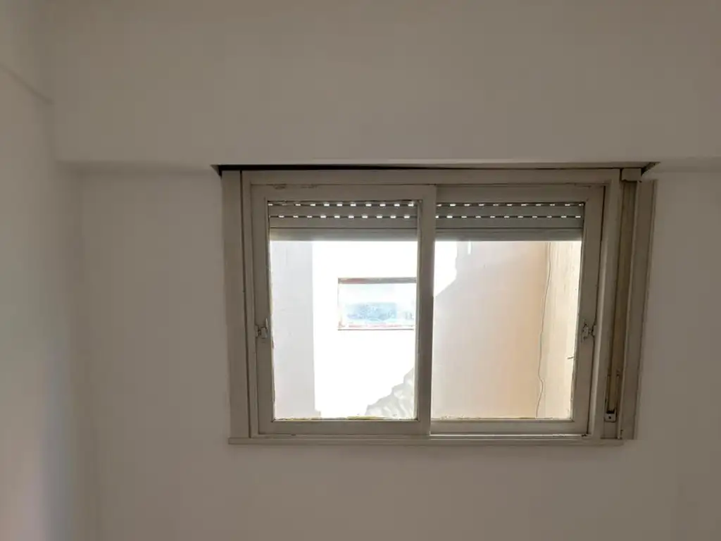 Foto de LUMINOSO DEPARTAMENTO DE DOS AMBIENTES LATERAL CON LAVADERO SEPARADO, imagen 2