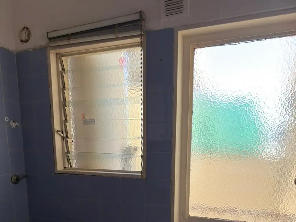 Foto de LUMINOSO DEPARTAMENTO DE DOS AMBIENTES LATERAL CON LAVADERO SEPARADO, imagen 3