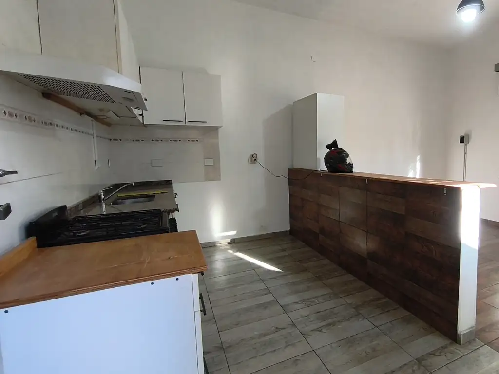 Foto de Departamento tipo casa a metros de Estacion Ferrocarril Urquiza, imagen 3