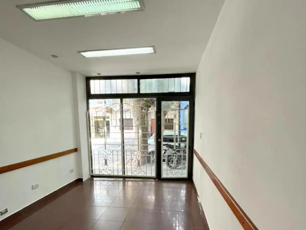 Foto de ALQUILER LOCAL EN SAN MARTIN, imagen 2