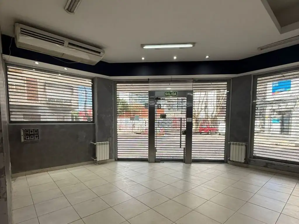 Foto de Alquiler de Local en General San Martín, imagen 2
