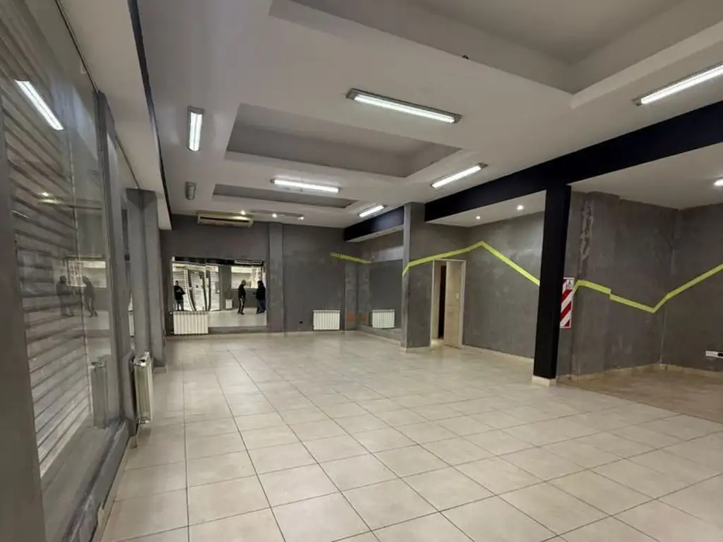 Foto de Alquiler de Local en General San Martín, imagen 3