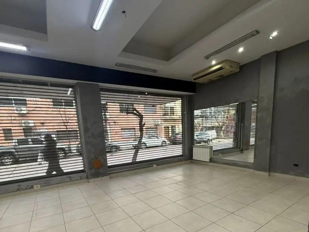 Foto de Alquiler de Local en General San Martín, imagen 4