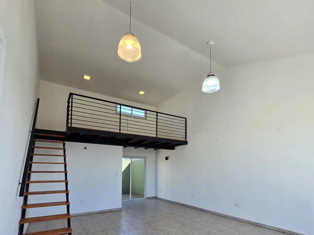Foto de ALQUILE COMERCIAL H. Yrigoyen Nº 156 bis local 3, imagen 5