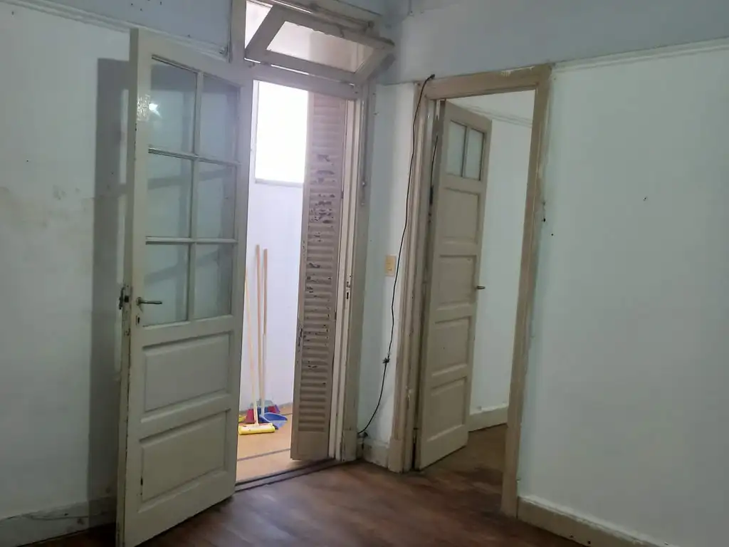 Foto de PH en 1er piso de 2 ambientes y medio, imagen 2