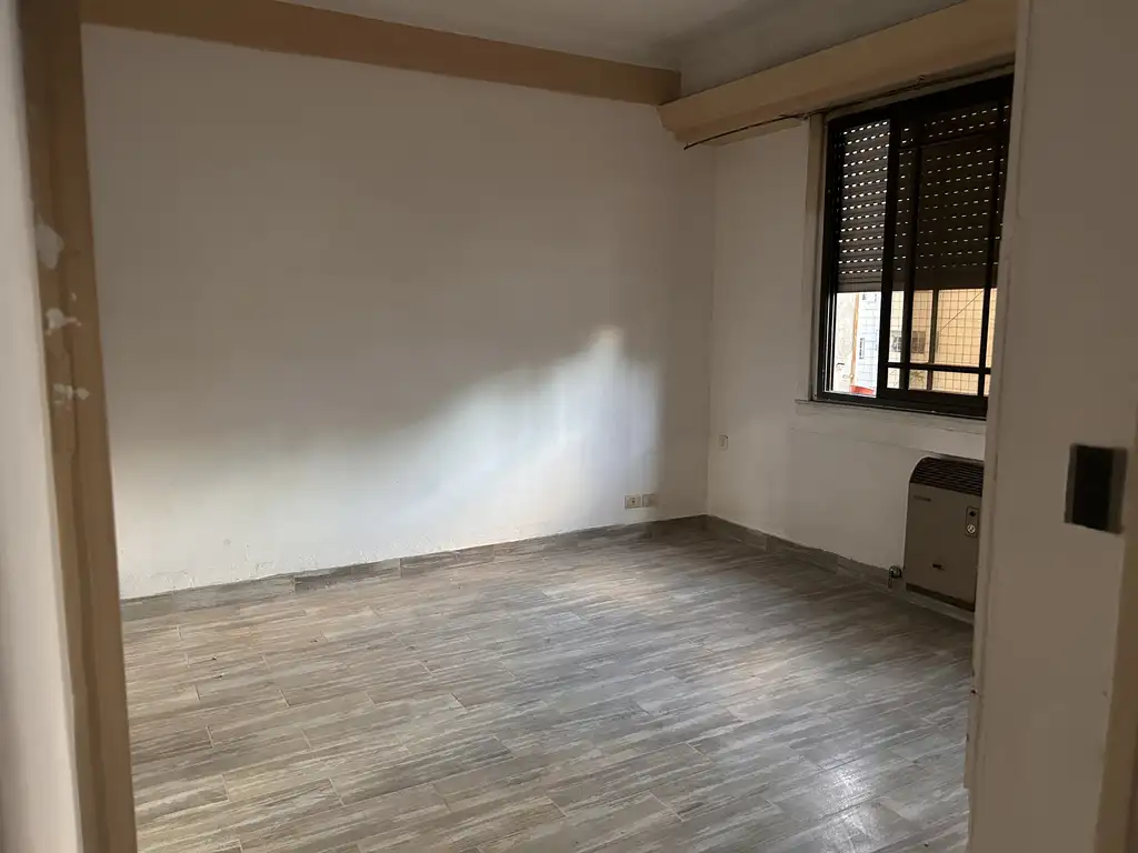 Foto de ALQUILER DEPARTAMENTO DE 3 AMBIENTES - 2 BAÑOS - AMPLIA COCINA - APTO, imagen 2