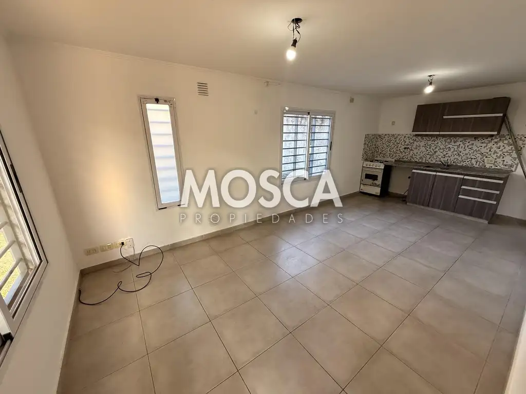 Foto de Departamento con cochera en alquiler Moreno centro, imagen 4