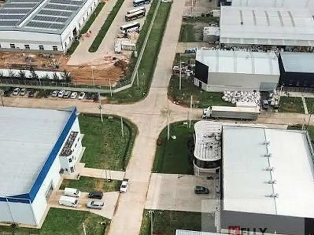 Foto de Depósito | 3300 m2 | Alquiler | Parque Industrial del Oeste | Cat. 3 |, imagen 2