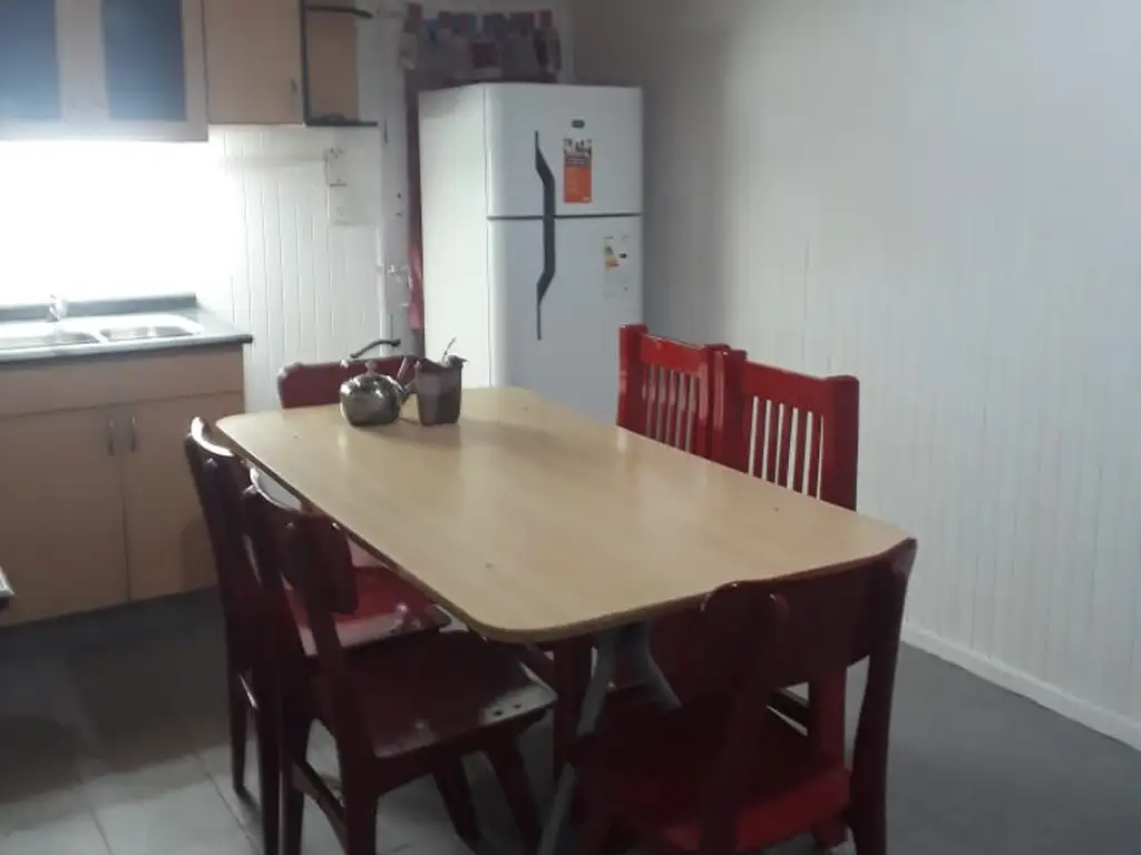 Foto de Casa amoblada de 3 dormitorios en alquiler en Rincón de los Sauces, imagen 3