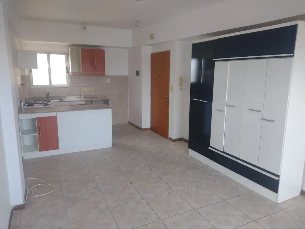 Foto de MONOAMBIENTE 5TO PISO AL FRENTE CON BALCON, imagen 1