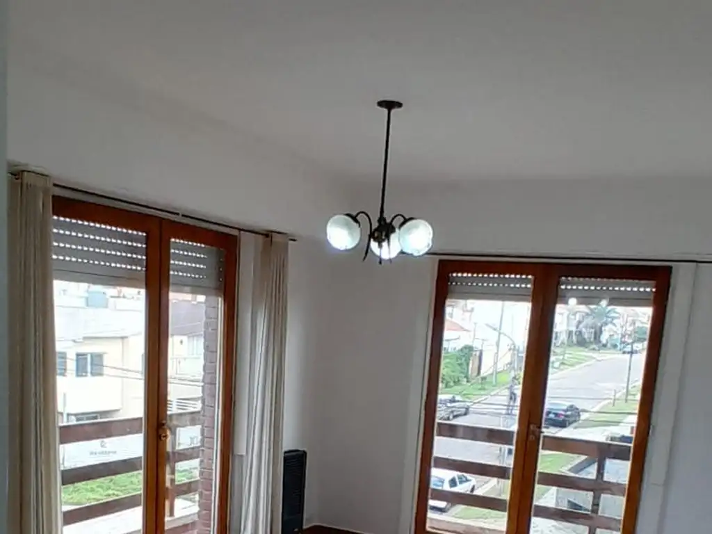 Foto de Excelente departamento 2 ambientes en excelente estado, todo externo, imagen 1