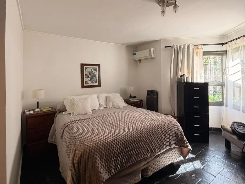 Foto de Casa de 4 dormitorios con patio y cocheras en alquiler en City Bell, imagen 2