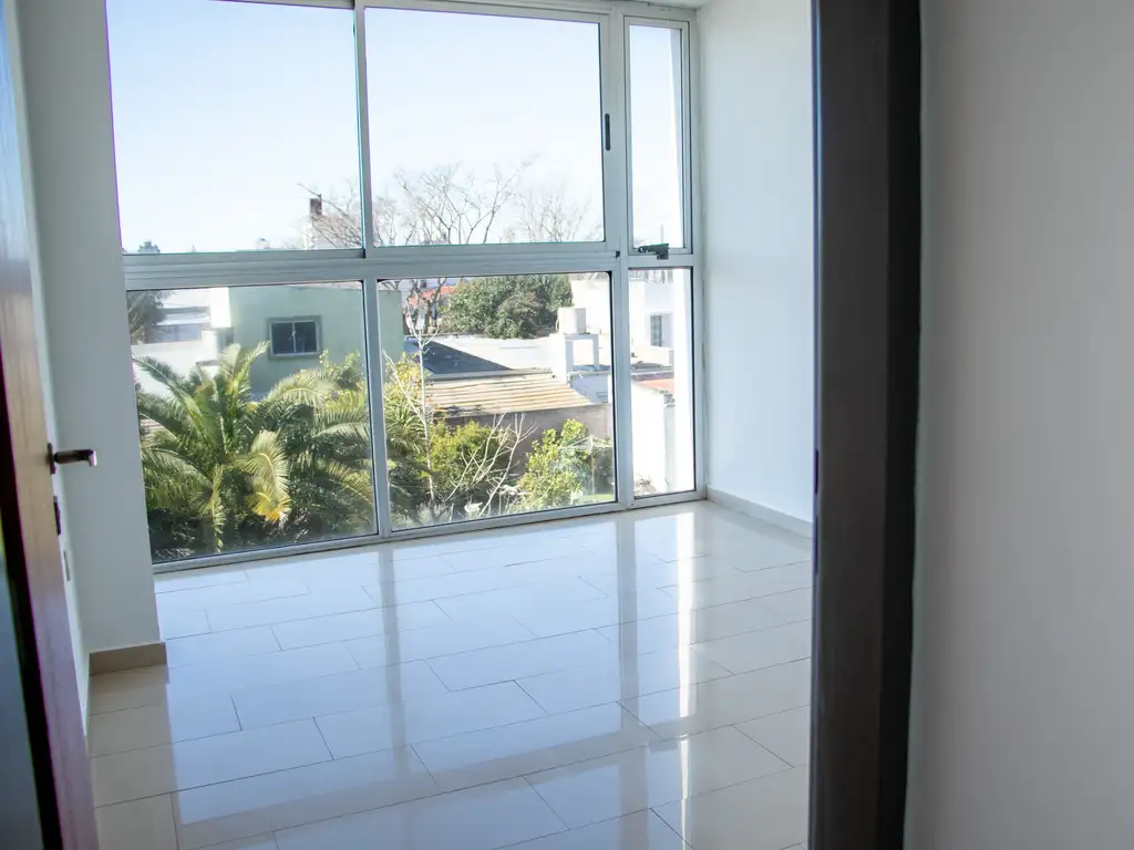 Foto de DEPARTAMENTO EN ALQUILER - RINGUELET, imagen 2