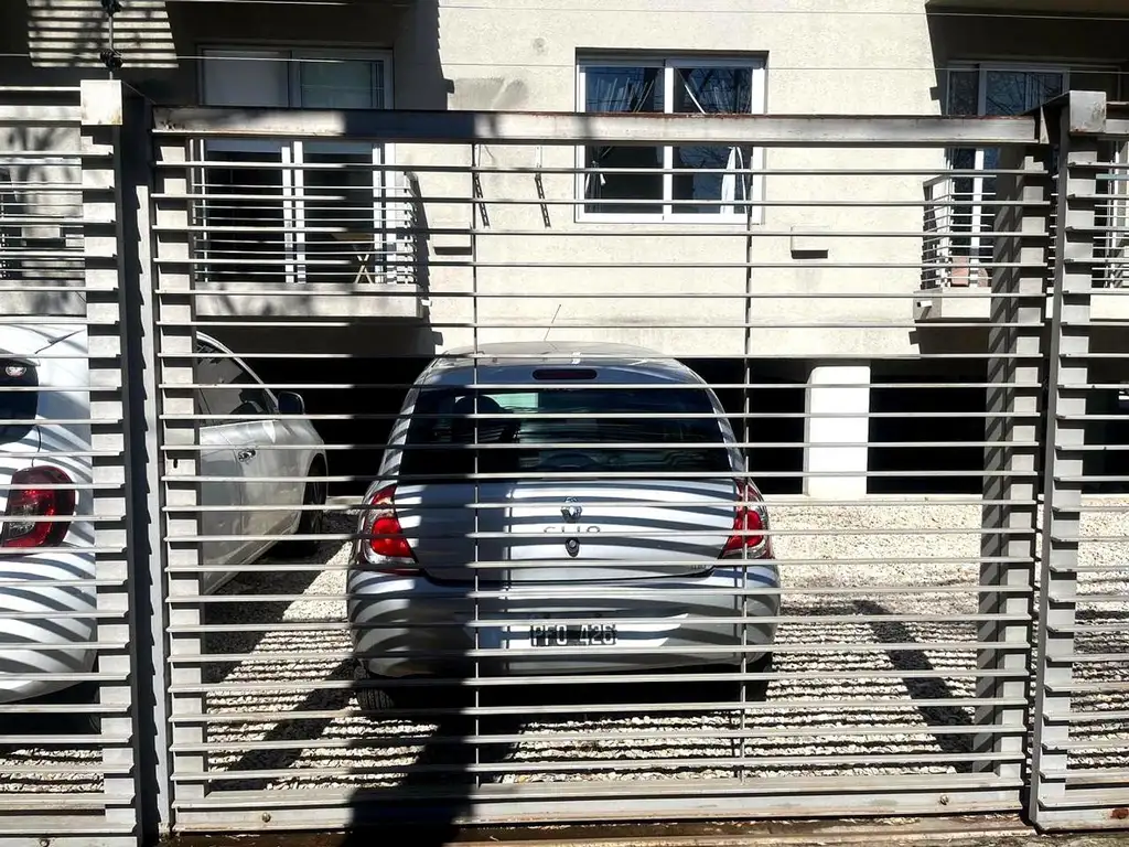 Foto de Departamento de dos ambientes con cochera., imagen 2
