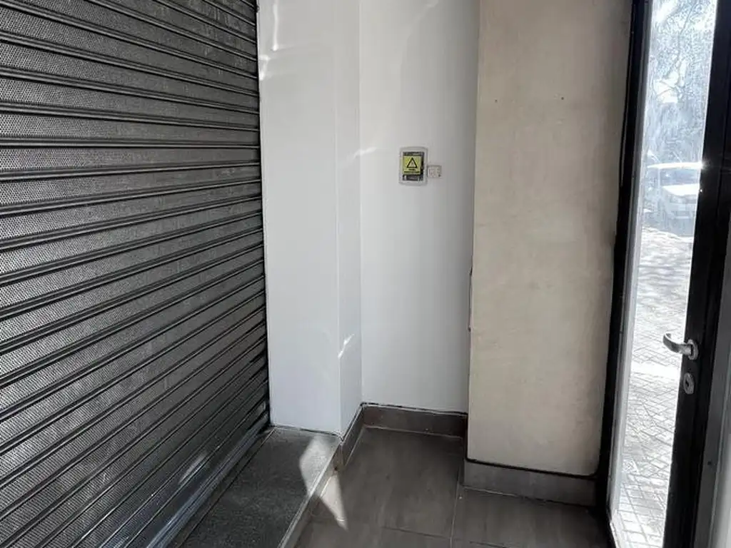 Foto de Local en Luis Agote, imagen 4