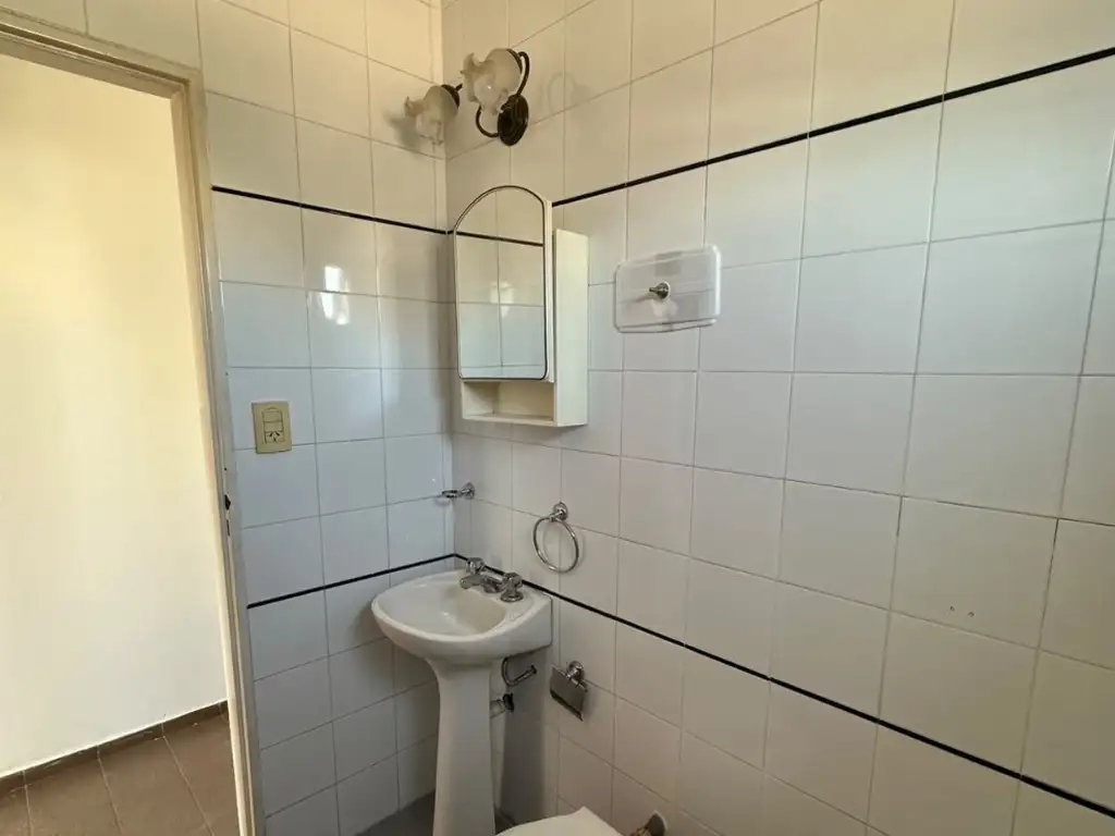 Foto de DEPARTAMENTO 2 AMBIENTES - CORRIENTES, imagen 4