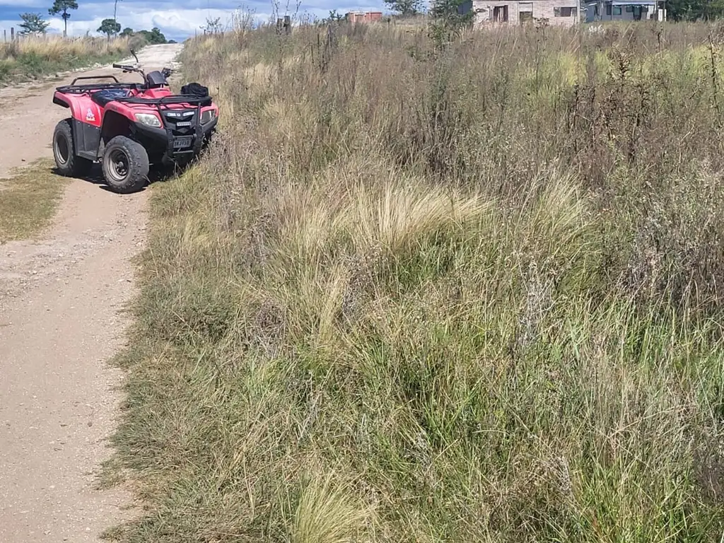 Foto de LOTE ALAMBRADO DE 450M2 EN YACANTO CALAMUCHITA, imagen 4