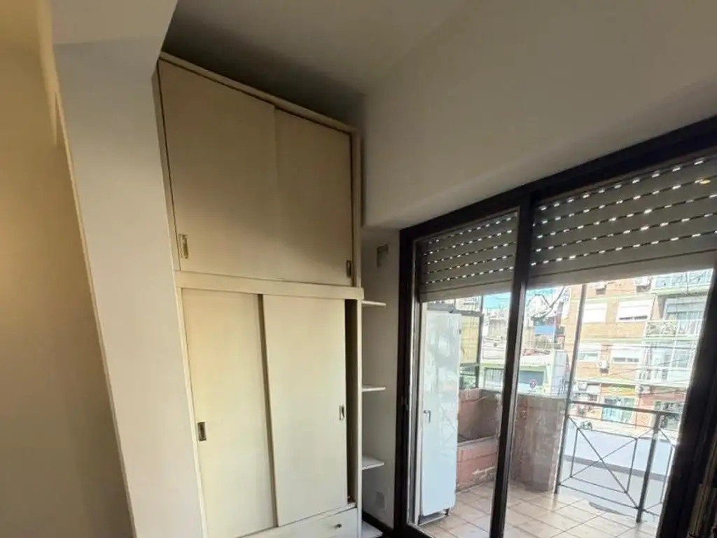 Foto de MONOAMBIENTE AL FRENTE C-BALCON COCINA SEPARADA LUMINOSO, imagen 5