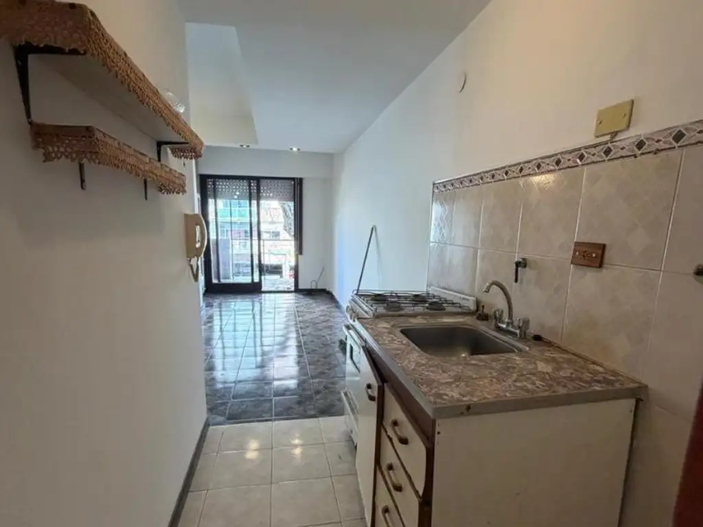 Foto de MONOAMBIENTE AL FRENTE C-BALCON COCINA SEPARADA LUMINOSO, imagen 4
