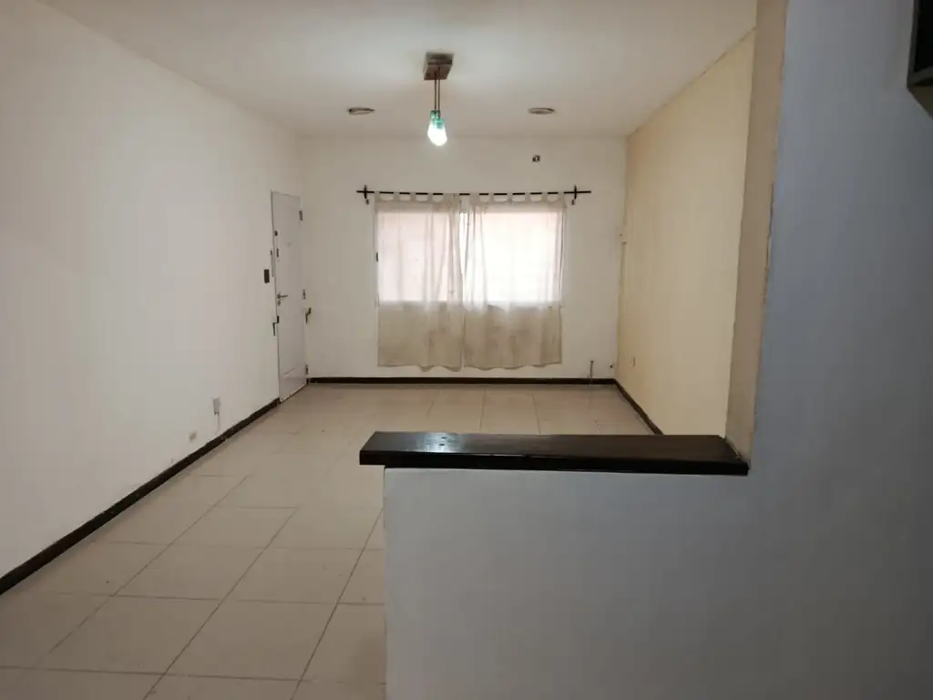 Foto de CASA AMERICANA DE 4 AMBIENTES EN MORÓN, imagen 5