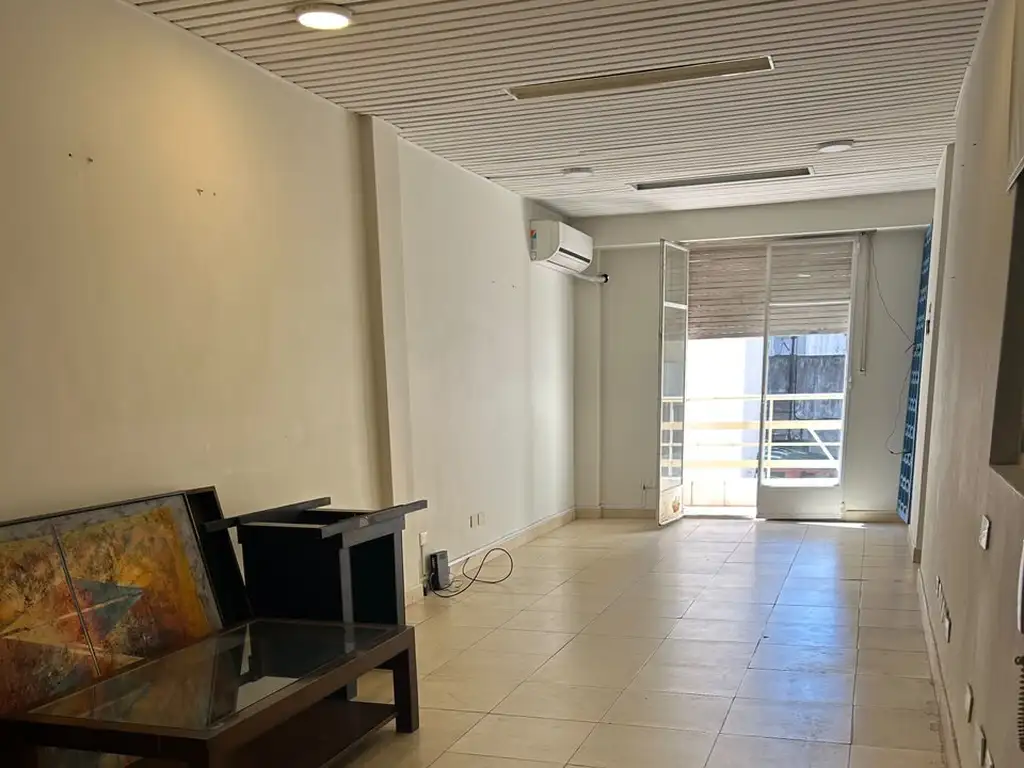 Foto de Amplio 2 amb. 52 m² con balcón | Apto profesional | Bolívar 100, imagen 3