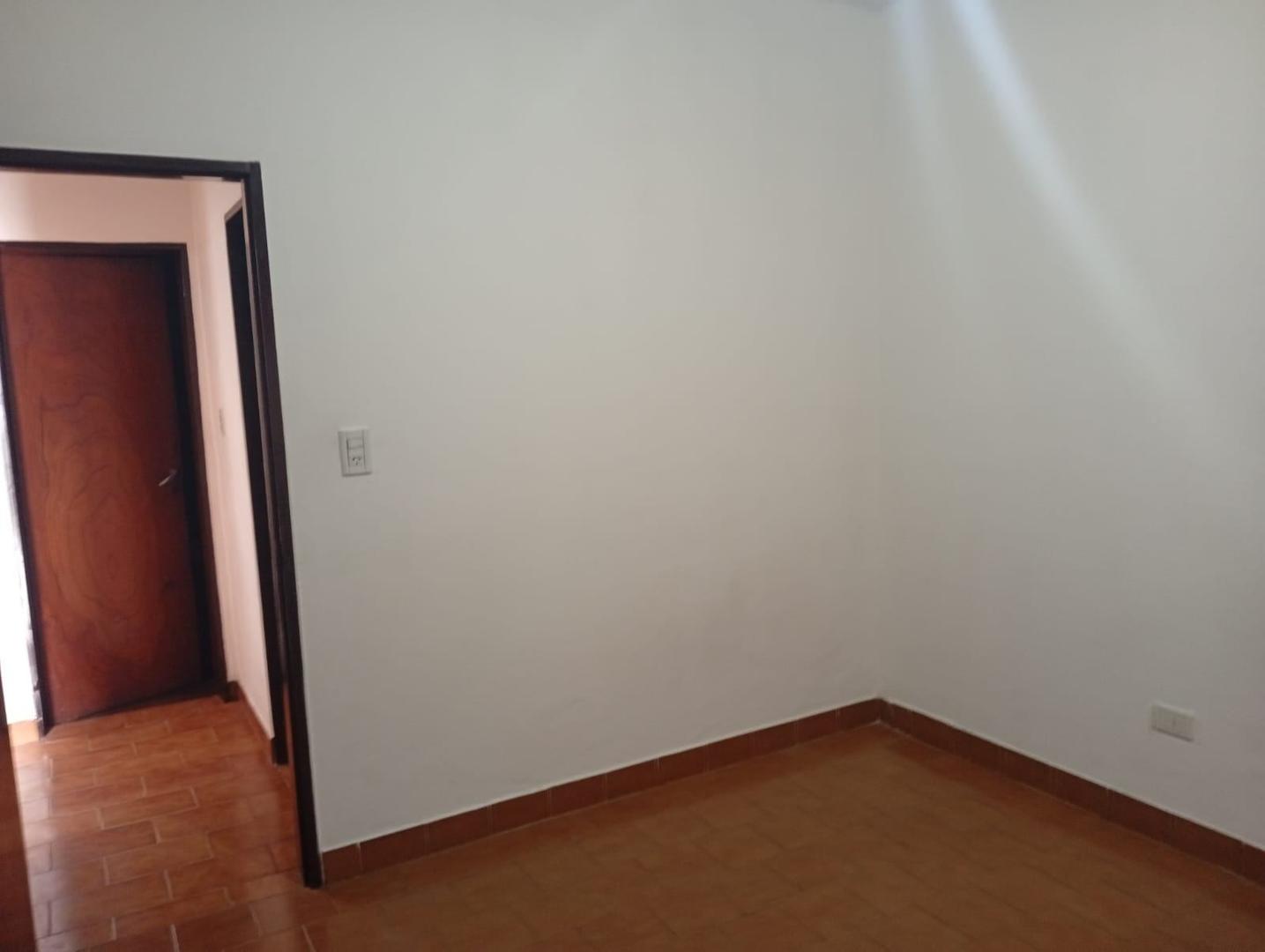 Foto de PH en alquiler en Merlo, imagen 2