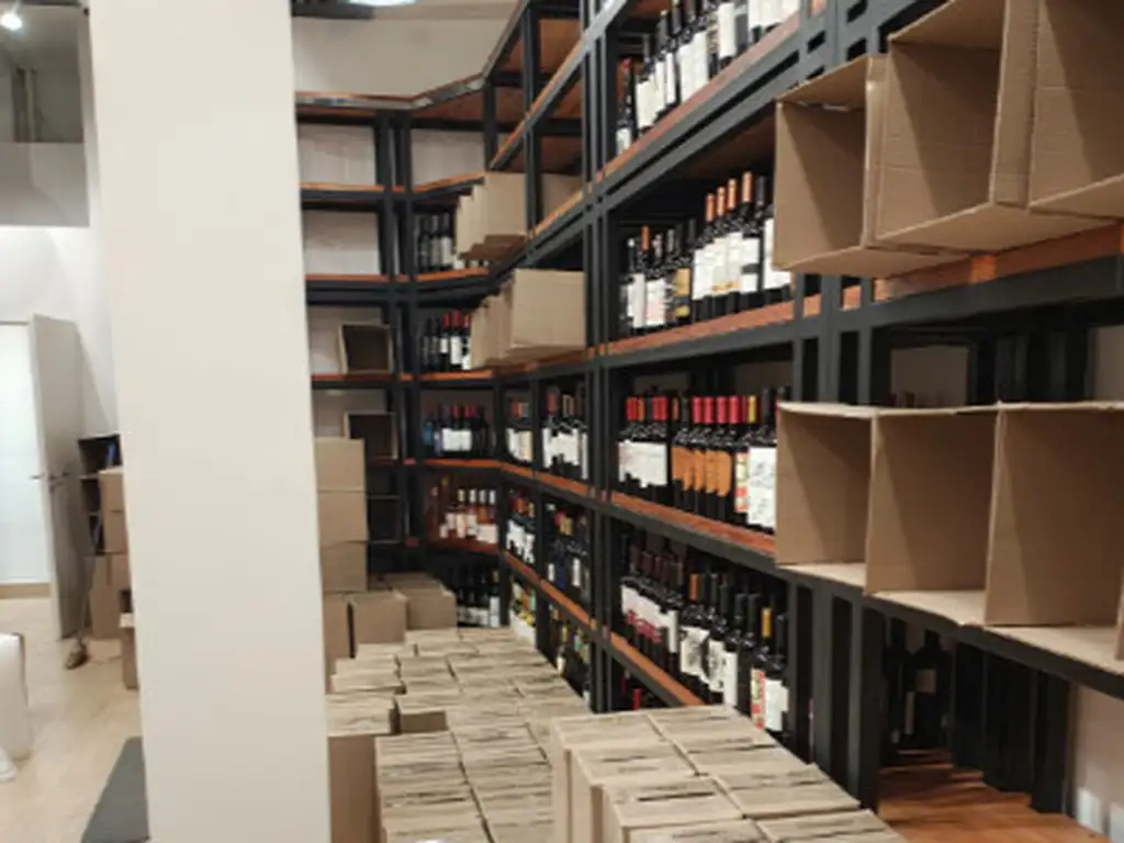 Foto de Local comercial en Recoleta de 130 m2 en excelente estado con sótano, imagen 3