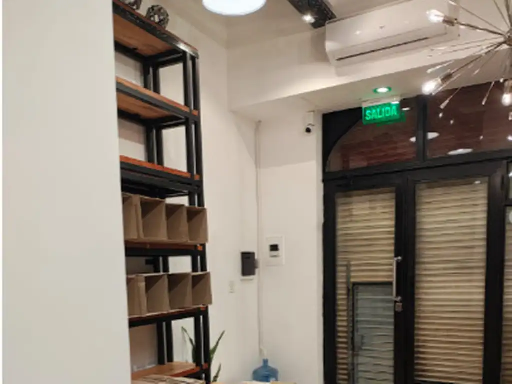 Foto de Local comercial en Recoleta de 130 m2 en excelente estado con sótano, imagen 5