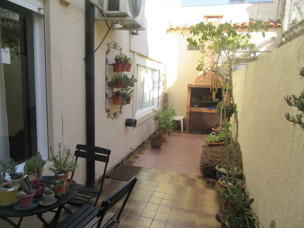 Foto de Venta - Departamento tipo casa - 3 Dormitorios - Patio - Venta Directa!, imagen 1