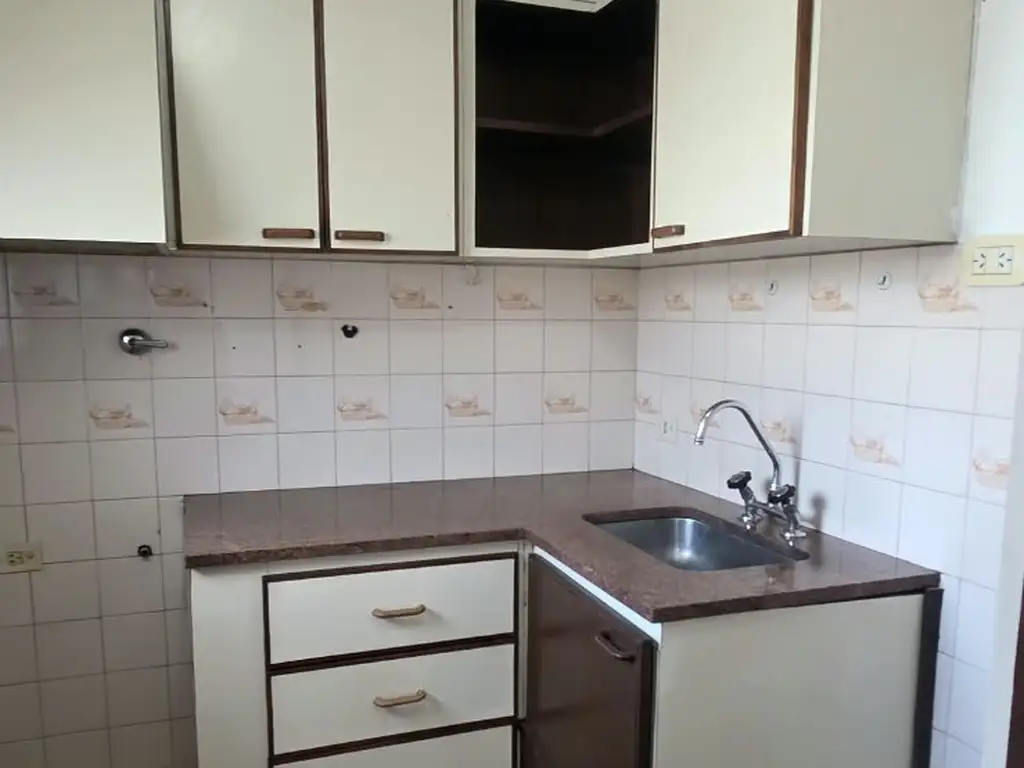 Foto de DEPARTAMENTO 2 AMBIENTES QUILMES OESTE, imagen 2