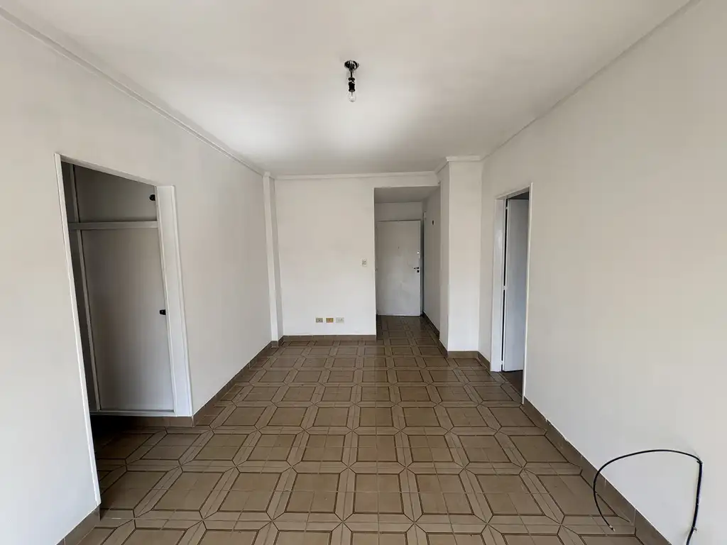 Foto de Depto de 2 ambientes con Balcón en alquiler, muy luminoso, imagen 1