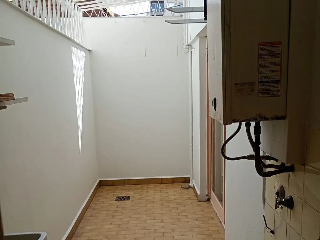 Foto de Departamento en alquiler en Flores, imagen 2