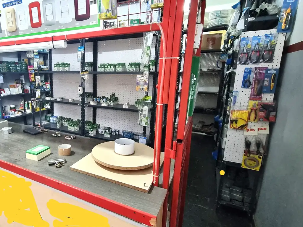 Foto de A mts de AV. CORRIENTES. SIN EXPENSAS . ABL y AYSA (incl.en Alquiler) 1, imagen 2