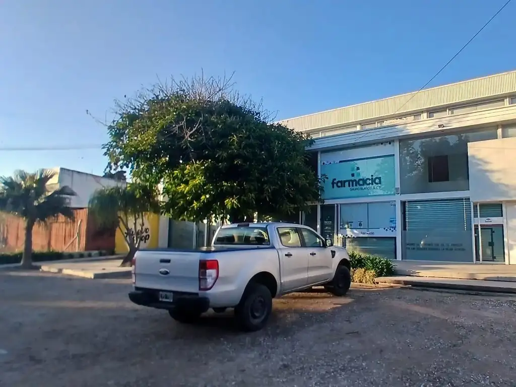 Foto de Local en Alquiler en Cno Belgrano entre 484 y 485 - Gonnet, imagen 2