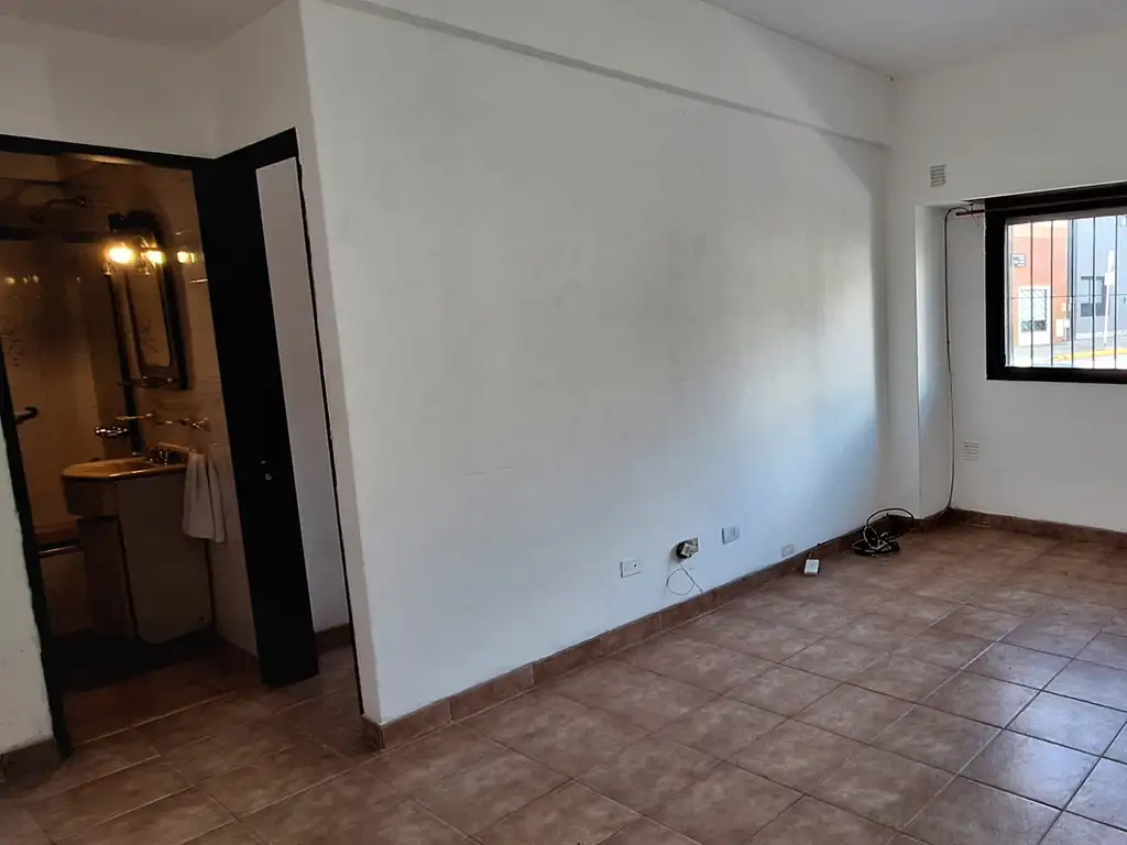 Foto de DEPTO 2 AMBIENTES CON PATIO CUBIERTO, imagen 4
