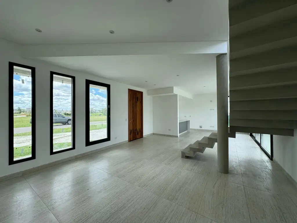Foto de ALQUILER DE CASA ESTILO RACIONALISTA MODERNO EN SAN SEBASTIAN, imagen 3
