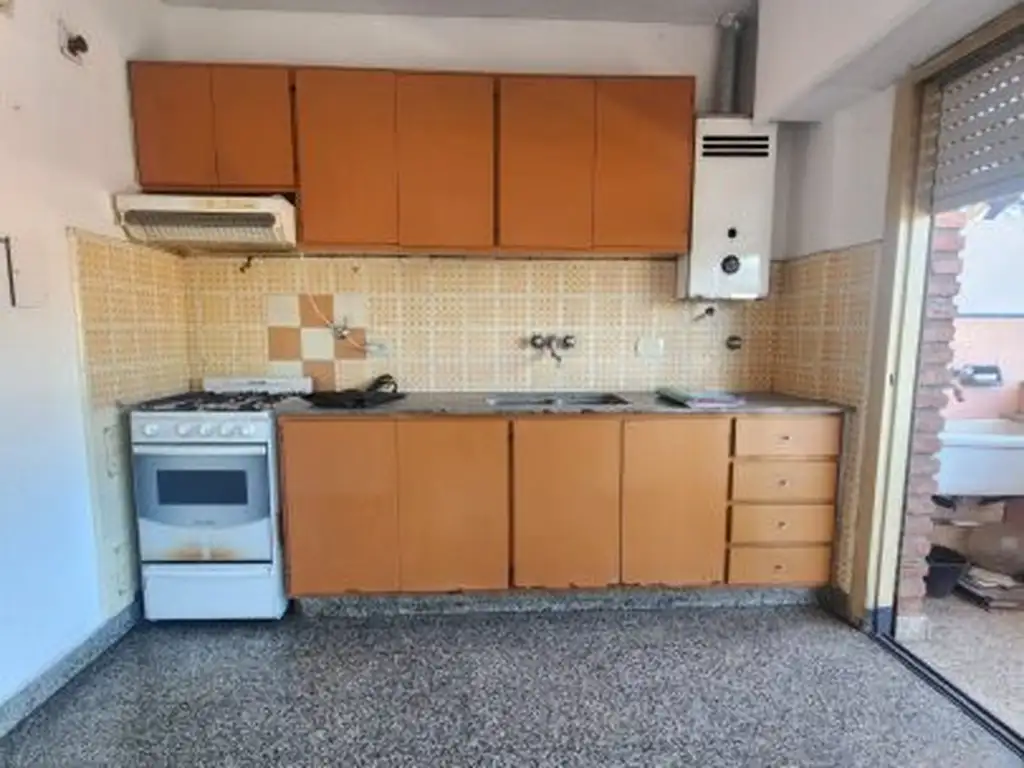 DEPARTAMENTO EN 1ER PISO