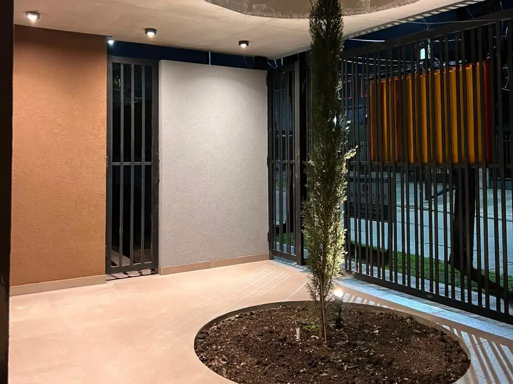 Foto de Casa en venta c/ cochera en Castelar, imagen 5