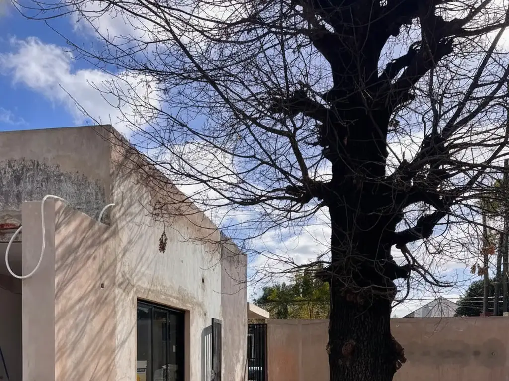 Foto de Casa en venta c/ cochera en Castelar, imagen 3