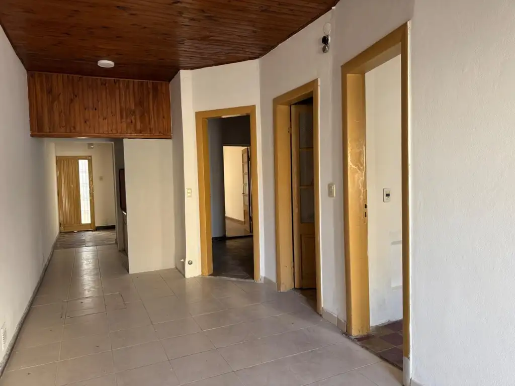 Foto de Alquiler de casa centrica ideal consultorio.Apta profesional, imagen 3