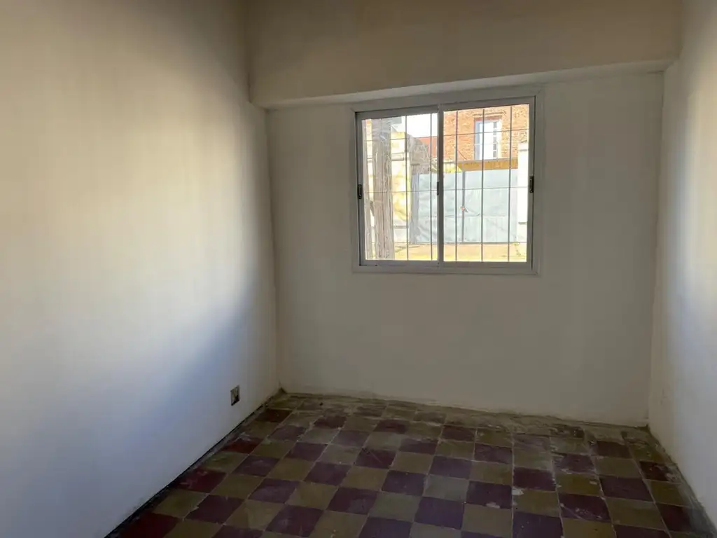 Foto de Alquiler de casa centrica ideal consultorio.Apta profesional, imagen 4