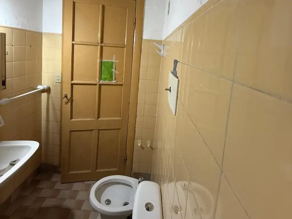 Foto de Alquiler de casa centrica ideal consultorio.Apta profesional, imagen 2