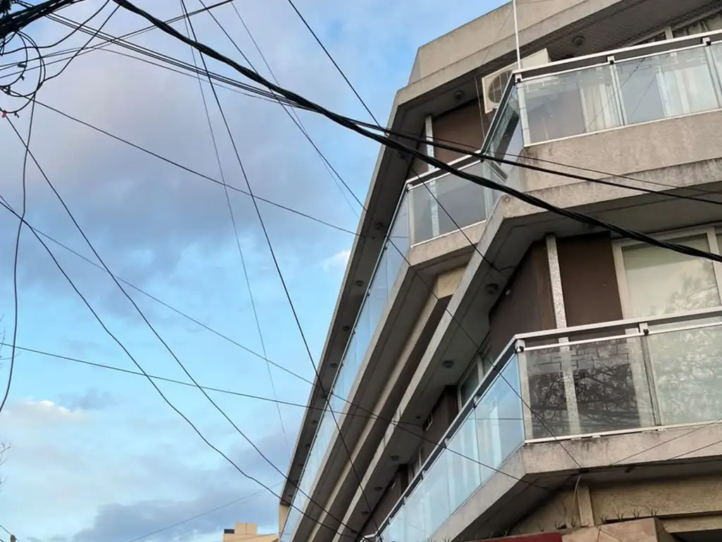SE ALQUILA DEPARTAMENTO 3 AMBIENTES PADUA CENTRO PLANTA BAJA CON COCHERA