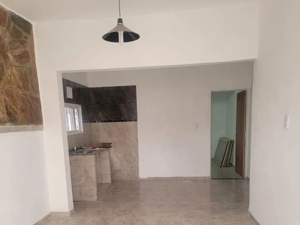 Foto de ALQUILER en perez. Casa-Departamento 1 y 2 dormitorios a estrenar. Alem, imagen 4