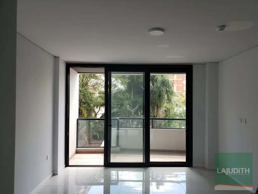 Foto de 1 dormitorio con cochera, imagen 2